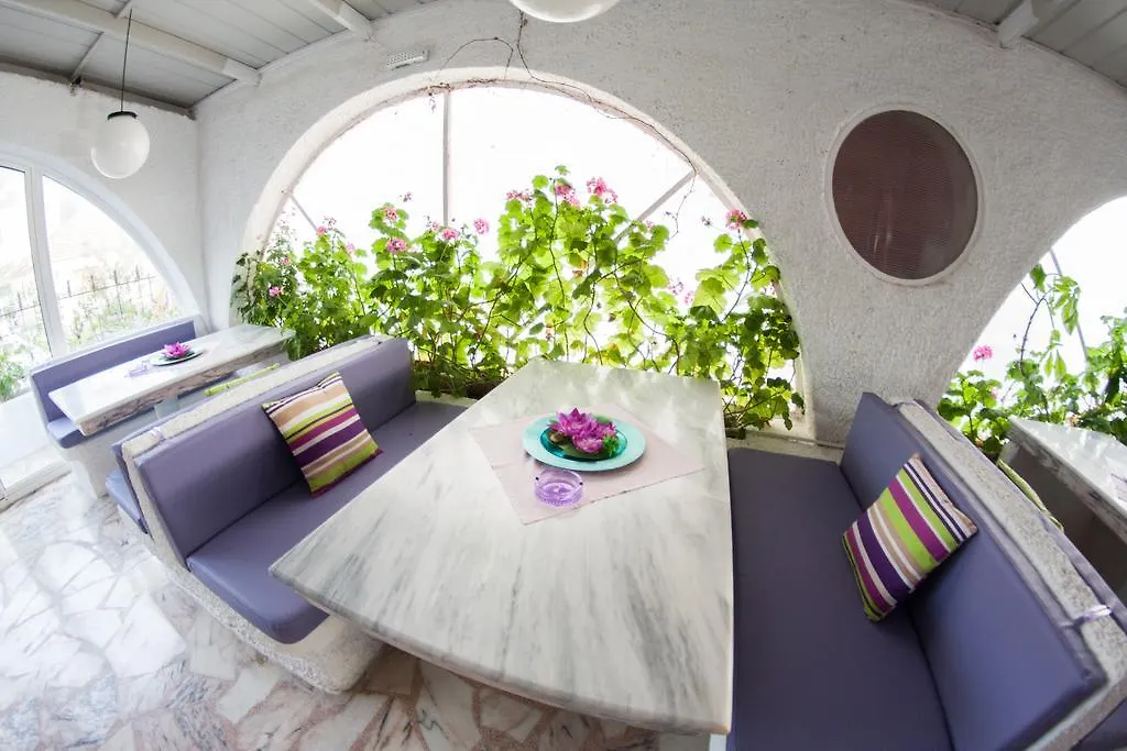 Poseidon Hotel Ликсури